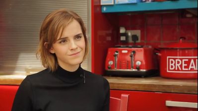 EmmaWatsonFan-nl_2016OurSharedShelf-InCoversationWithCaitlinMoran0424.jpg