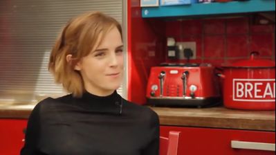 EmmaWatsonFan-nl_2016OurSharedShelf-InCoversationWithCaitlinMoran0808.jpg