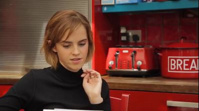 EmmaWatsonFan-nl_2016OurSharedShelf-InCoversationWithCaitlinMoran1501.jpg