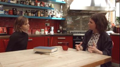 EmmaWatsonFan-nl_2016OurSharedShelf-InCoversationWithCaitlinMoran1889.jpg