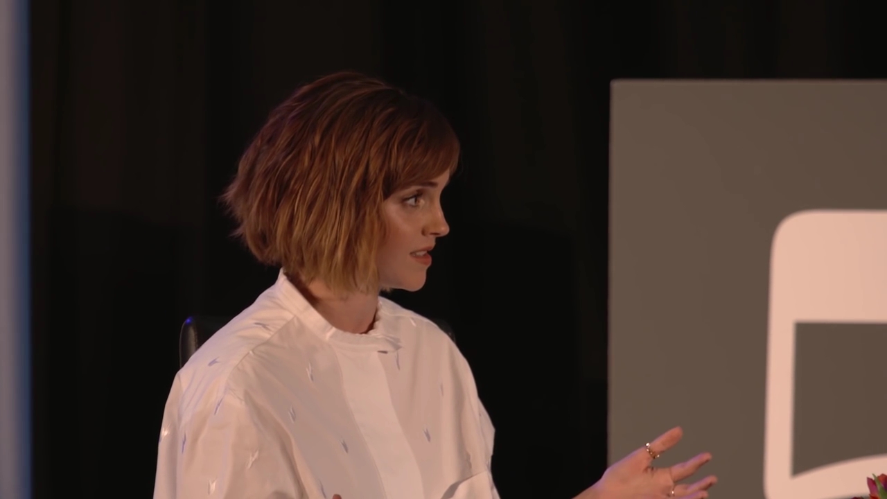 EmmaWatsonFan-nl_2016OurSharedShelf-InCoversationWithGloriaSteinem2525.jpg