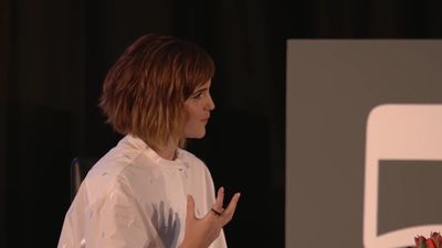 EmmaWatsonFan-nl_2016OurSharedShelf-InCoversationWithGloriaSteinem0379.jpg