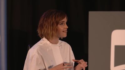 EmmaWatsonFan-nl_2016OurSharedShelf-InCoversationWithGloriaSteinem0494.jpg