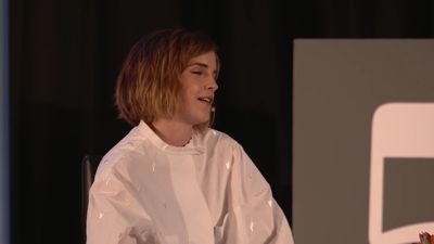 EmmaWatsonFan-nl_2016OurSharedShelf-InCoversationWithGloriaSteinem0502.jpg