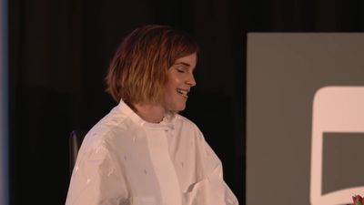 EmmaWatsonFan-nl_2016OurSharedShelf-InCoversationWithGloriaSteinem0506.jpg