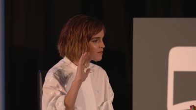 EmmaWatsonFan-nl_2016OurSharedShelf-InCoversationWithGloriaSteinem0510.jpg