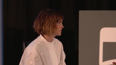 EmmaWatsonFan-nl_2016OurSharedShelf-InCoversationWithGloriaSteinem0514.jpg