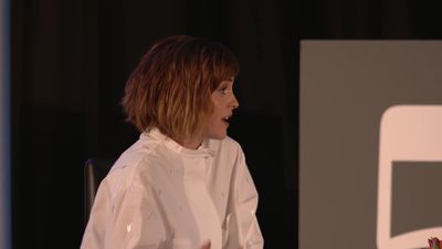 EmmaWatsonFan-nl_2016OurSharedShelf-InCoversationWithGloriaSteinem0515.jpg