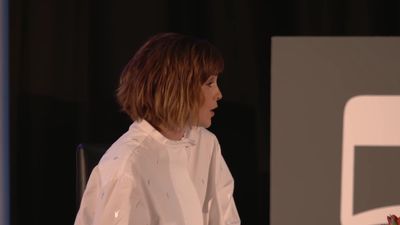 EmmaWatsonFan-nl_2016OurSharedShelf-InCoversationWithGloriaSteinem0516.jpg