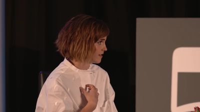 EmmaWatsonFan-nl_2016OurSharedShelf-InCoversationWithGloriaSteinem0533.jpg