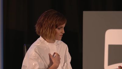 EmmaWatsonFan-nl_2016OurSharedShelf-InCoversationWithGloriaSteinem0535.jpg