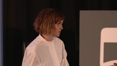 EmmaWatsonFan-nl_2016OurSharedShelf-InCoversationWithGloriaSteinem0540.jpg