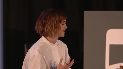 EmmaWatsonFan-nl_2016OurSharedShelf-InCoversationWithGloriaSteinem0548.jpg