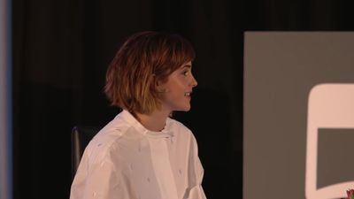 EmmaWatsonFan-nl_2016OurSharedShelf-InCoversationWithGloriaSteinem0622.jpg