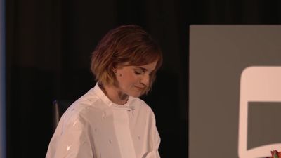 EmmaWatsonFan-nl_2016OurSharedShelf-InCoversationWithGloriaSteinem0626.jpg