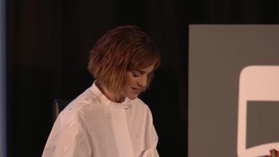 EmmaWatsonFan-nl_2016OurSharedShelf-InCoversationWithGloriaSteinem0631.jpg