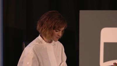 EmmaWatsonFan-nl_2016OurSharedShelf-InCoversationWithGloriaSteinem0632.jpg