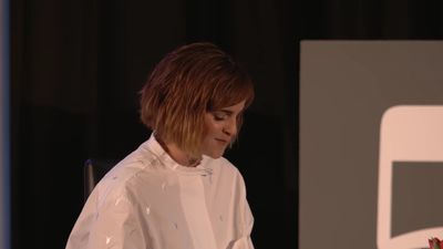 EmmaWatsonFan-nl_2016OurSharedShelf-InCoversationWithGloriaSteinem0636.jpg