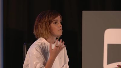 EmmaWatsonFan-nl_2016OurSharedShelf-InCoversationWithGloriaSteinem0642.jpg