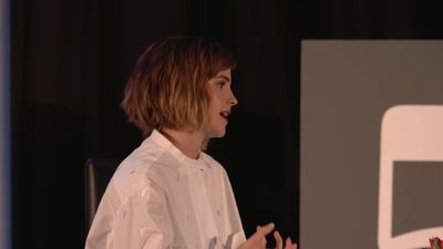 EmmaWatsonFan-nl_2016OurSharedShelf-InCoversationWithGloriaSteinem0644.jpg