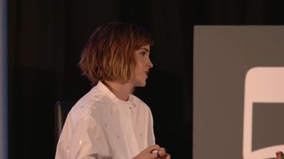 EmmaWatsonFan-nl_2016OurSharedShelf-InCoversationWithGloriaSteinem0650.jpg