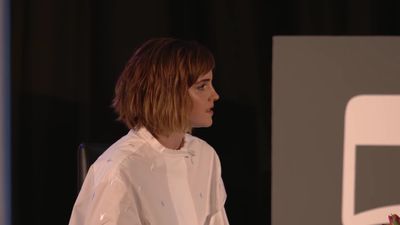 EmmaWatsonFan-nl_2016OurSharedShelf-InCoversationWithGloriaSteinem0687.jpg