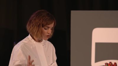 EmmaWatsonFan-nl_2016OurSharedShelf-InCoversationWithGloriaSteinem0908.jpg