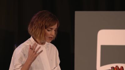 EmmaWatsonFan-nl_2016OurSharedShelf-InCoversationWithGloriaSteinem0910.jpg