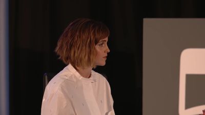 EmmaWatsonFan-nl_2016OurSharedShelf-InCoversationWithGloriaSteinem1255.jpg