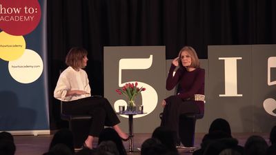 EmmaWatsonFan-nl_2016OurSharedShelf-InCoversationWithGloriaSteinem1470.jpg