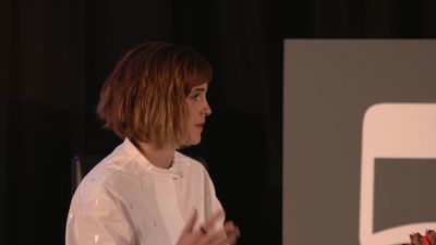 EmmaWatsonFan-nl_2016OurSharedShelf-InCoversationWithGloriaSteinem2791.jpg