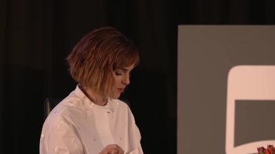 EmmaWatsonFan-nl_2016OurSharedShelf-InCoversationWithGloriaSteinem2797.jpg