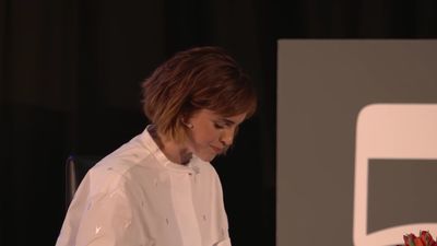 EmmaWatsonFan-nl_2016OurSharedShelf-InCoversationWithGloriaSteinem3667.jpg