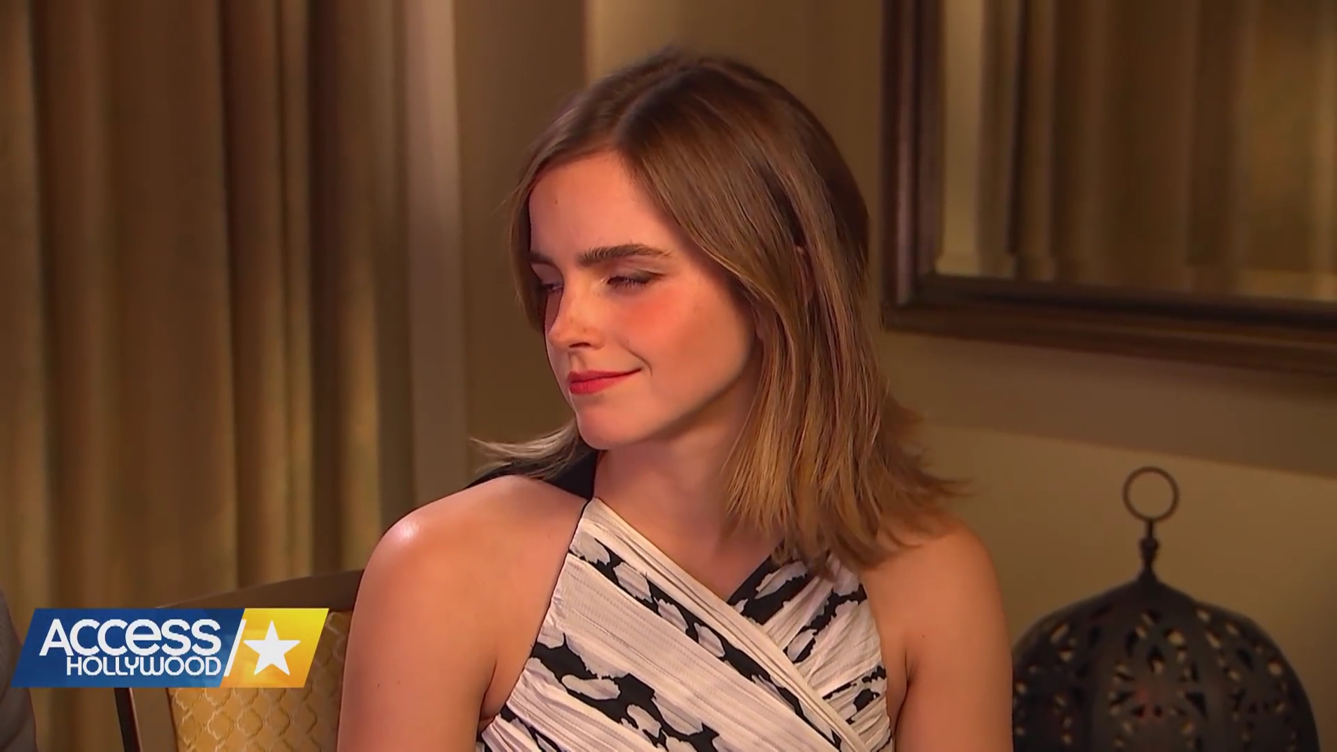 EmmaWatsonFan-dot-nl_2017AccesHollywood0058.jpg EmmaWatsonFan-dot-nl_2017AccesHollywood0058.jpg