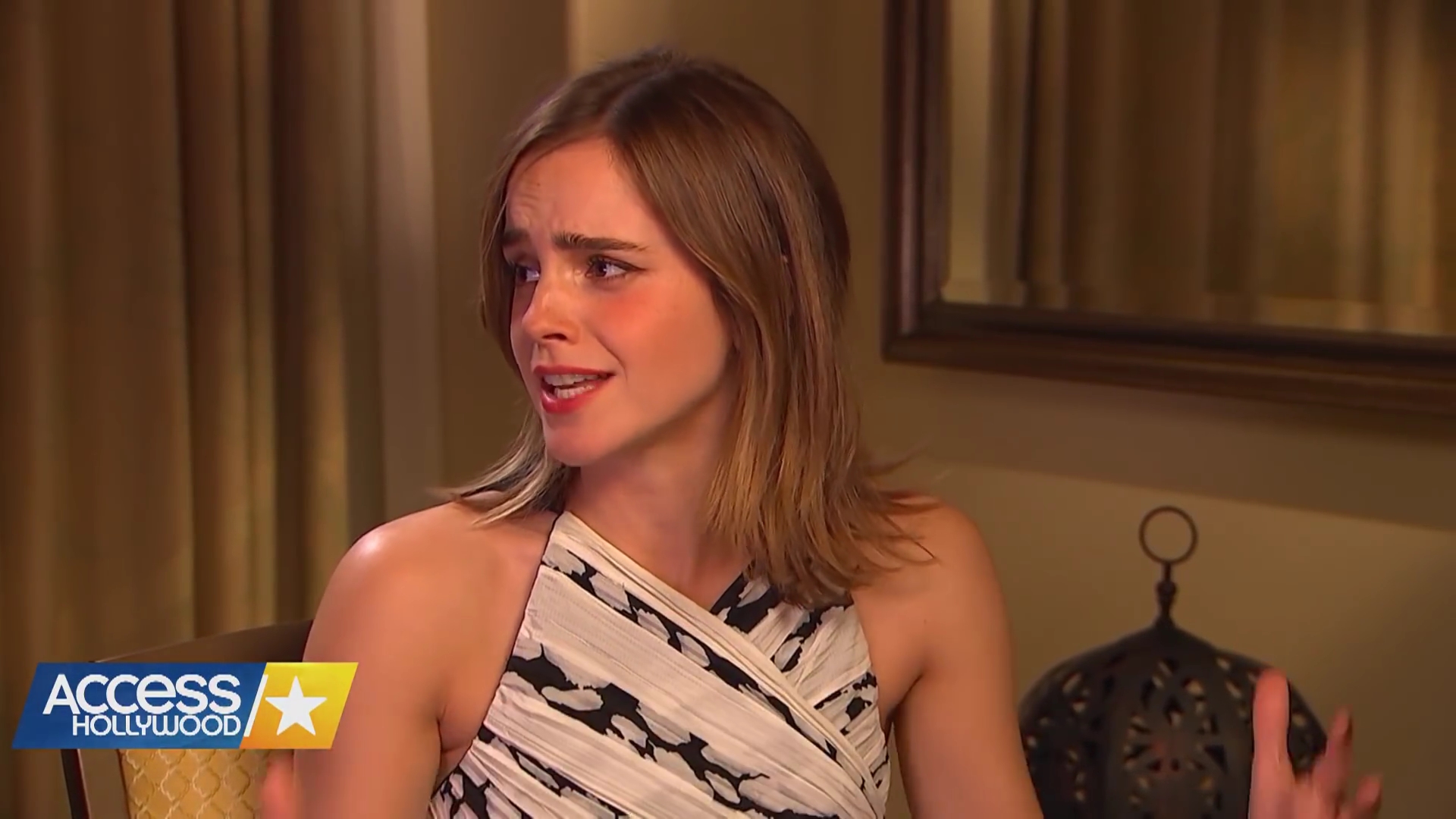 EmmaWatsonFan-dot-nl_2017AccesHollywood0166.jpg