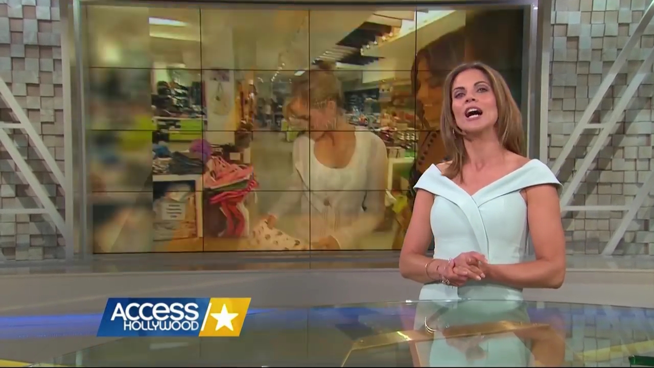 EmmaWatsonFan-dot-nl_2017AccesHollywood-2-0218.jpg EmmaWatsonFan-dot-nl_2017AccesHollywood-2-0218.jpg