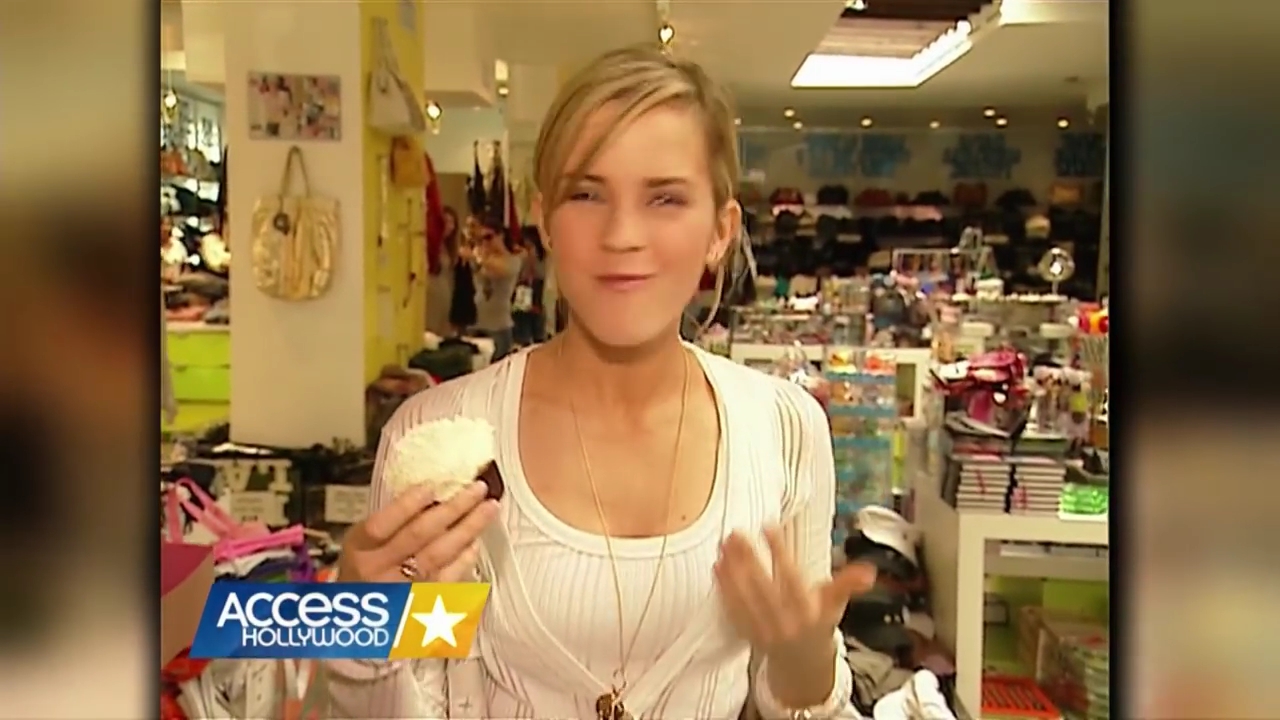 EmmaWatsonFan-dot-nl_2017AccesHollywood-2-0335.jpg EmmaWatsonFan-dot-nl_2017AccesHollywood-2-0335.jpg