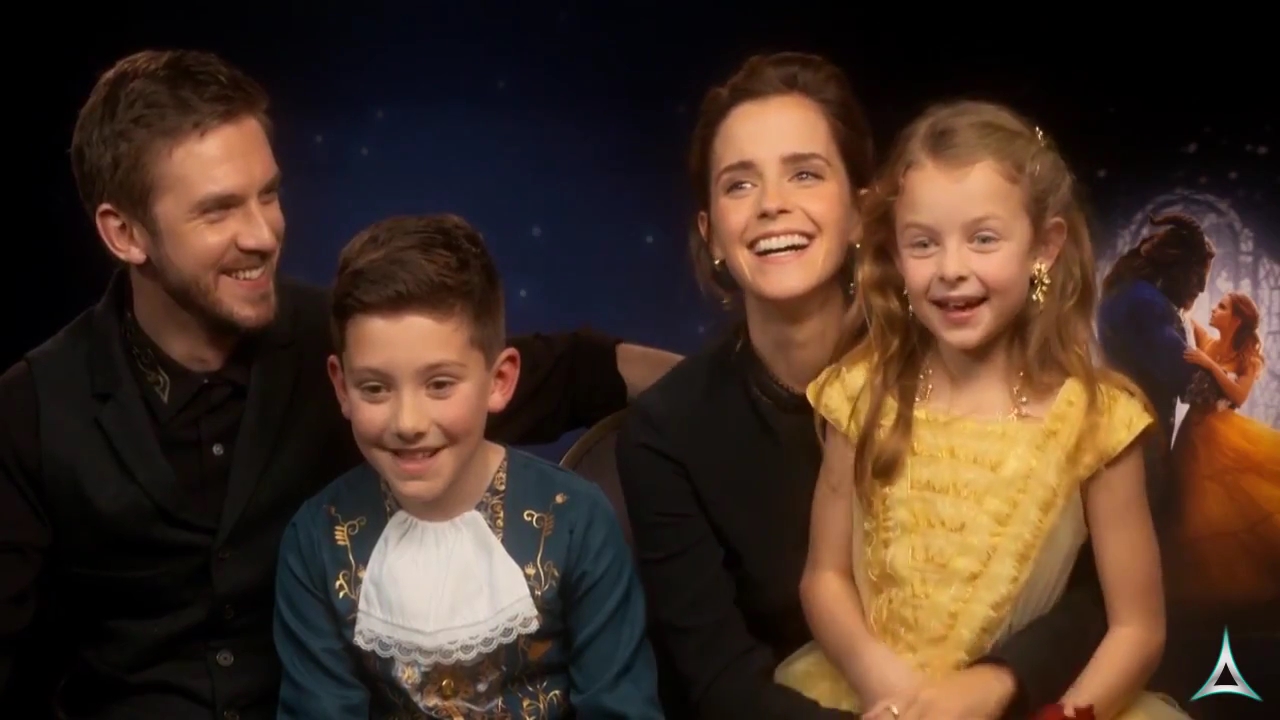 EmmaWatsonFan-dot-NL2017BeautyAndTheBeastPressJunket-AxXyt0090.jpg