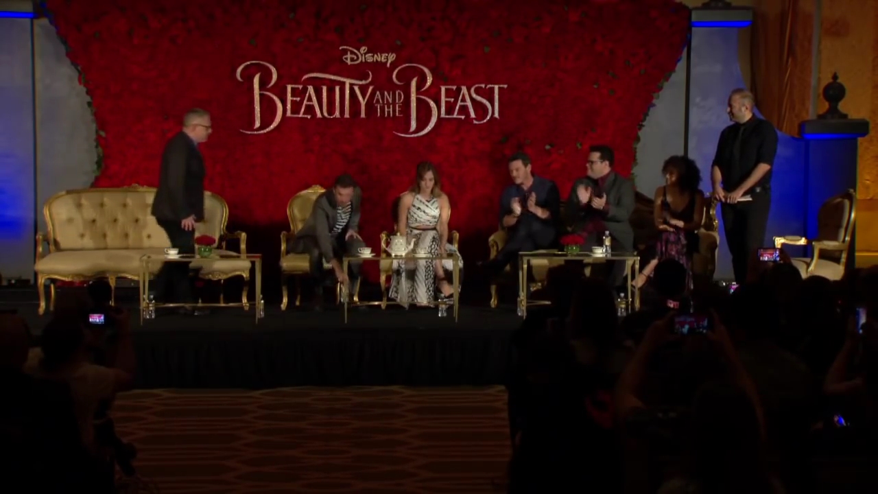 EmmaWatsonFan-dot-nl_BeautyAndTheBeastPersConferentieLA0037.jpg EmmaWatsonFan-dot-nl_BeautyAndTheBeastPersConferentieLA0037.jpg