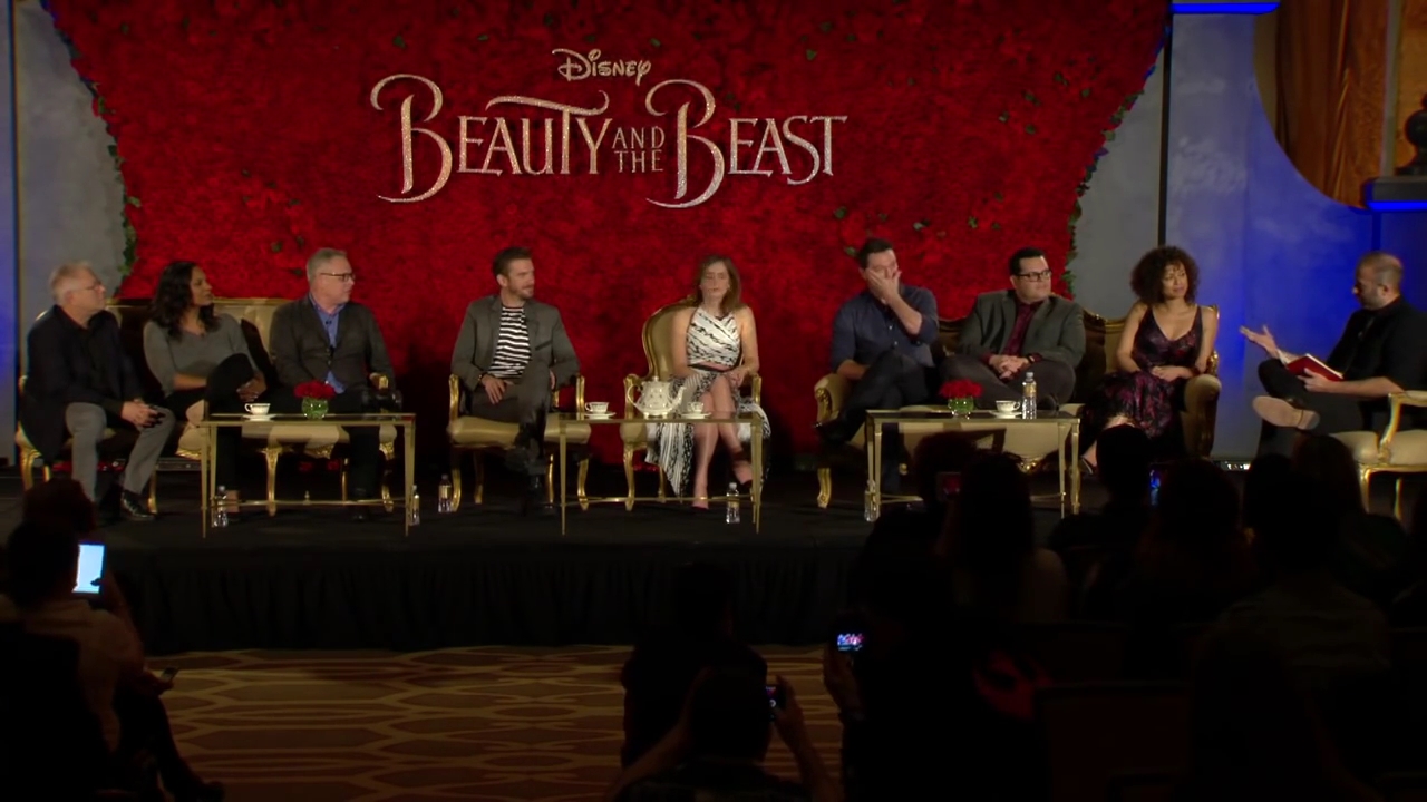 EmmaWatsonFan-dot-nl_BeautyAndTheBeastPersConferentieLA0955.jpg
