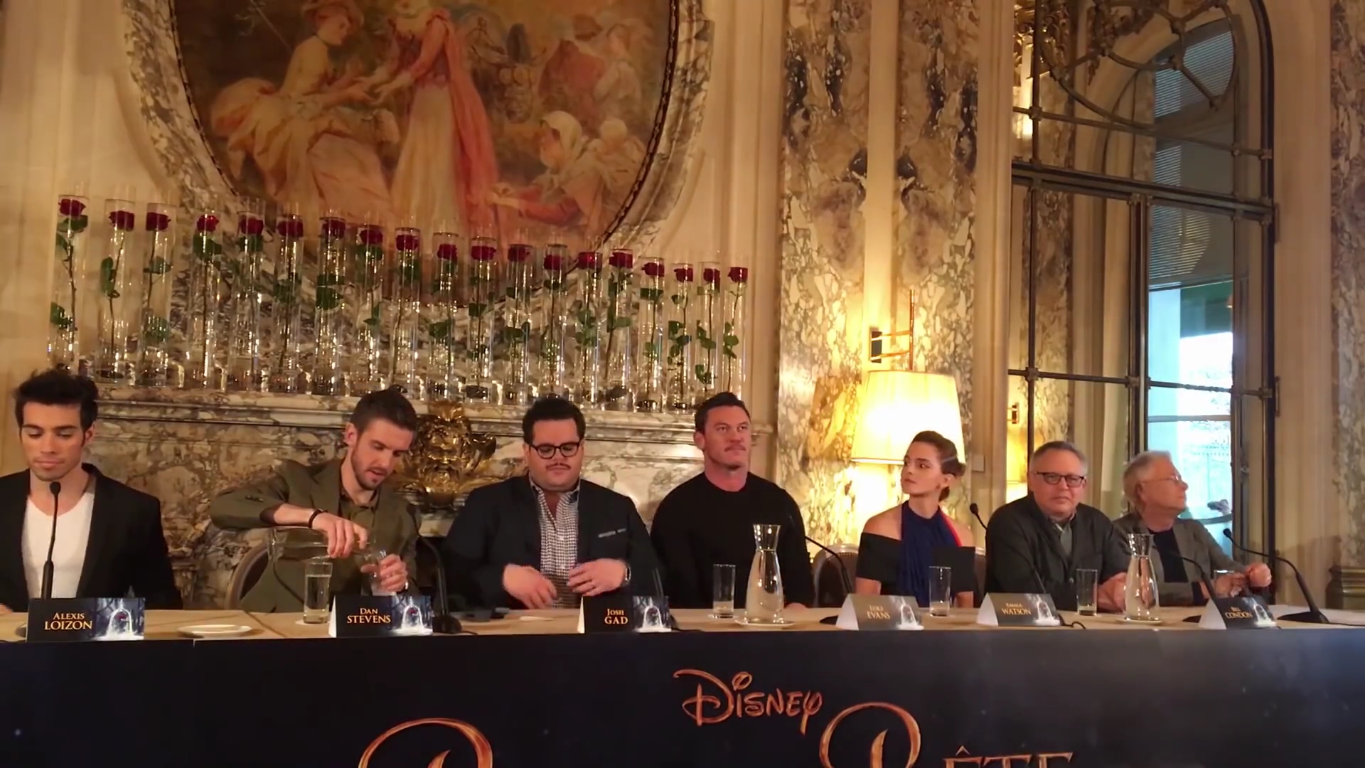 EmmaWatsonFan-dot-nl_BeautyAndTheBeastPersConferentieParijs0054.jpg EmmaWatsonFan-dot-nl_BeautyAndTheBeastPersConferentieParijs0054.jpg