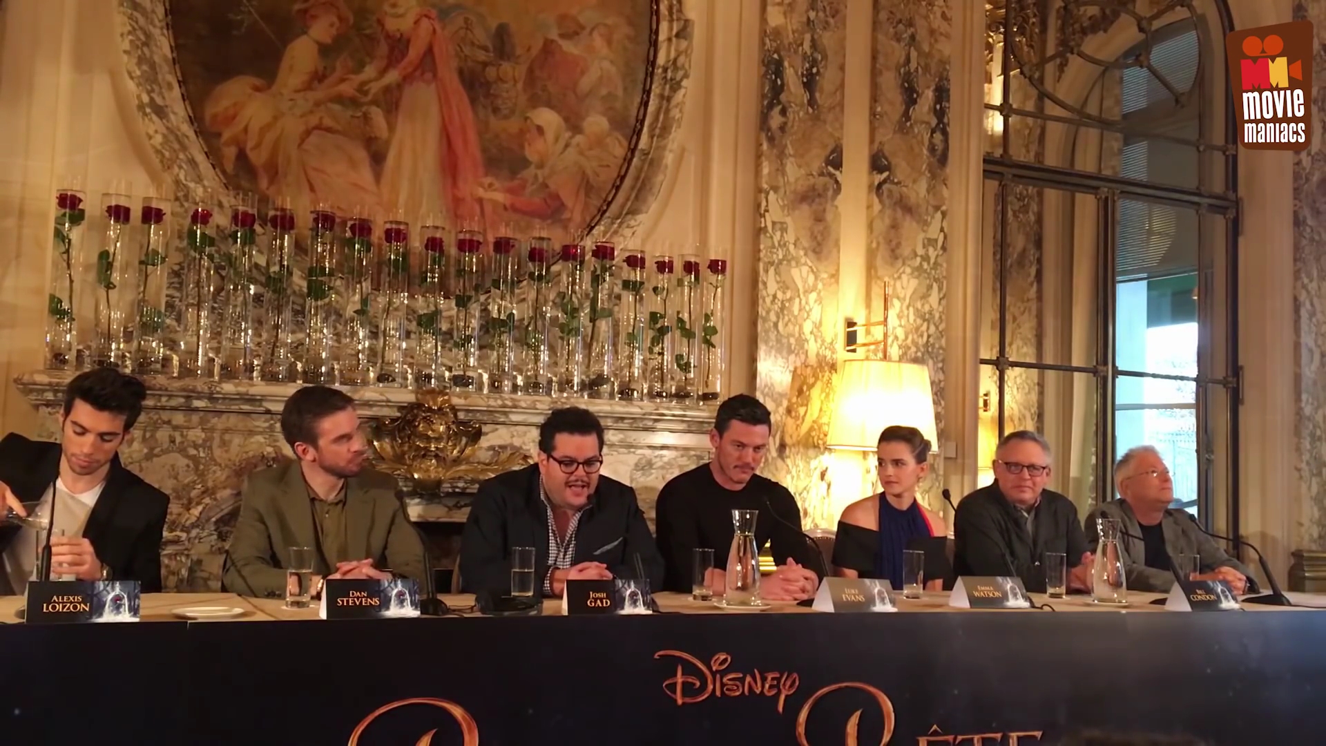 EmmaWatsonFan-dot-nl_BeautyAndTheBeastPersConferentieParijs0094.jpg