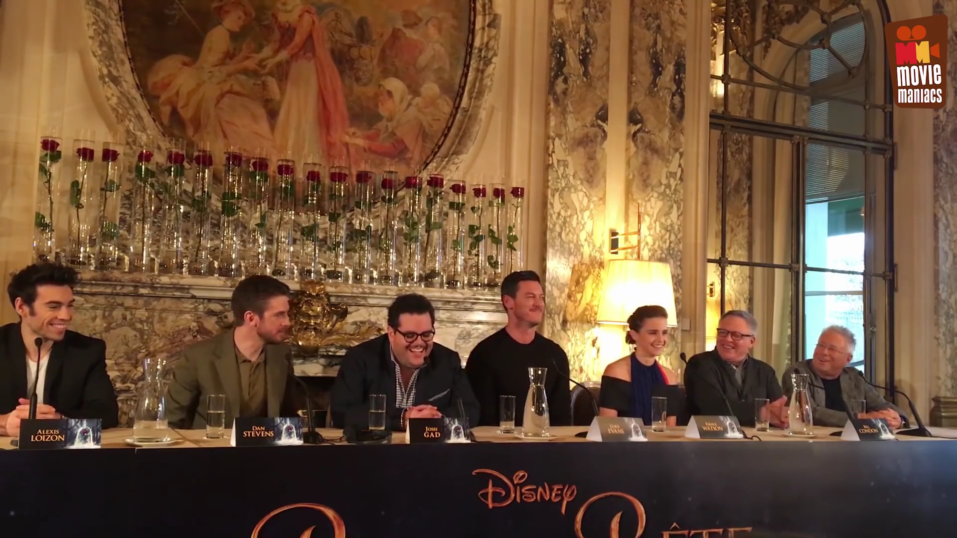 EmmaWatsonFan-dot-nl_BeautyAndTheBeastPersConferentieParijs0130.jpg