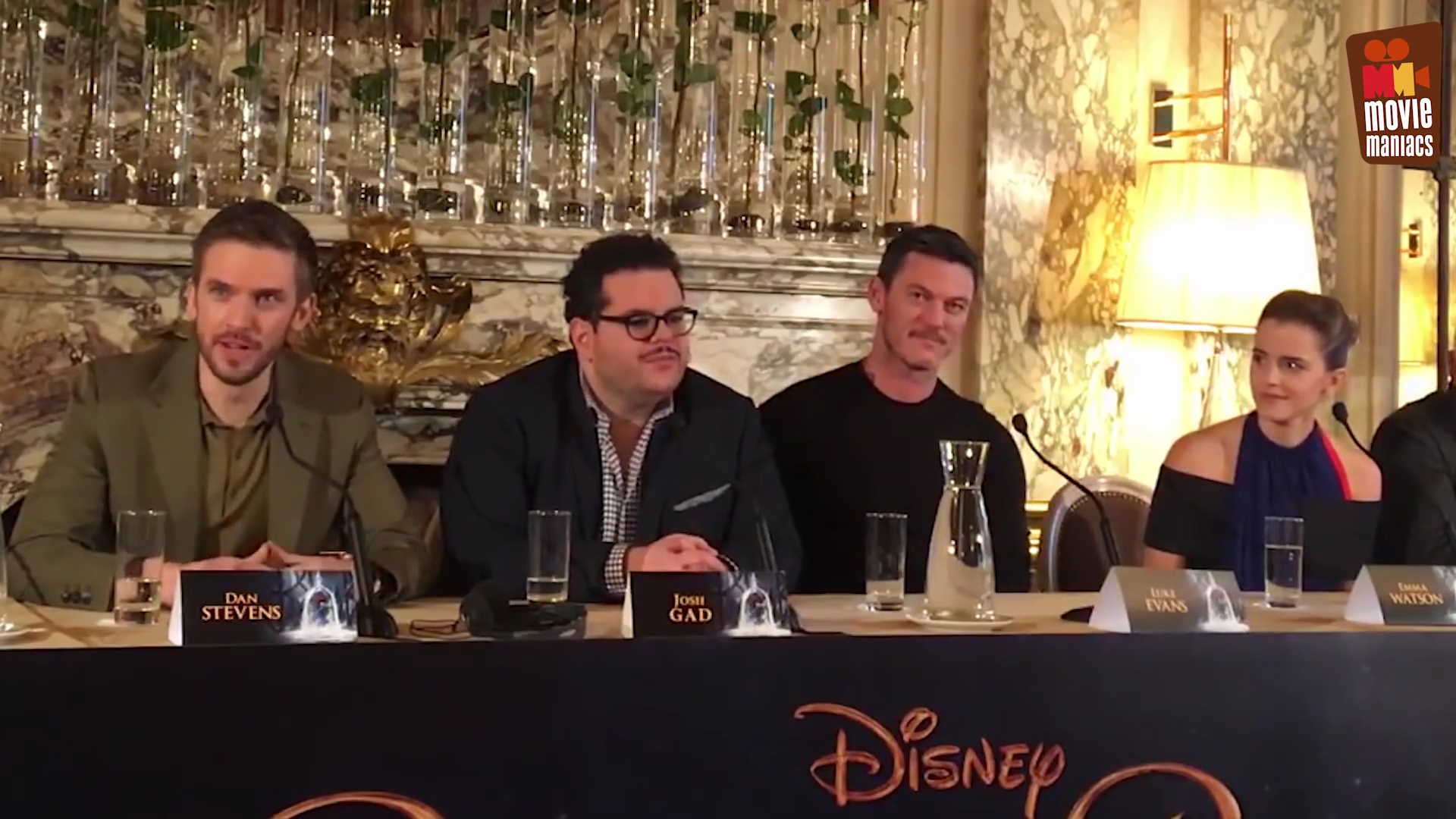 EmmaWatsonFan-dot-nl_BeautyAndTheBeastPersConferentieParijs0467.jpg EmmaWatsonFan-dot-nl_BeautyAndTheBeastPersConferentieParijs0467.jpg