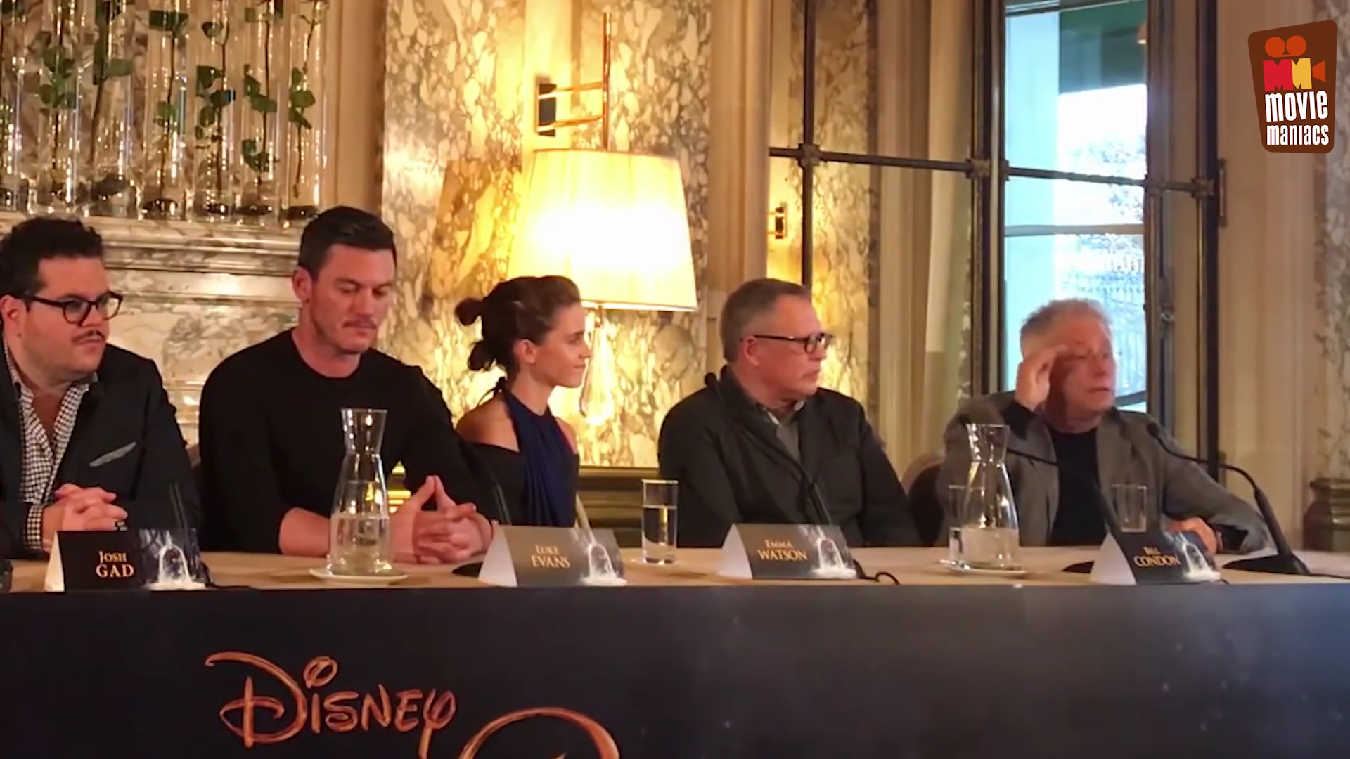 EmmaWatsonFan-dot-nl_BeautyAndTheBeastPersConferentieParijs1594.jpg