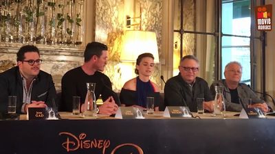 EmmaWatsonFan-dot-nl_BeautyAndTheBeastPersConferentieParijs0186.jpg