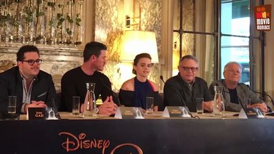 EmmaWatsonFan-dot-nl_BeautyAndTheBeastPersConferentieParijs0187.jpg