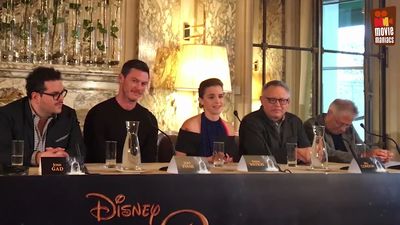 EmmaWatsonFan-dot-nl_BeautyAndTheBeastPersConferentieParijs0211.jpg