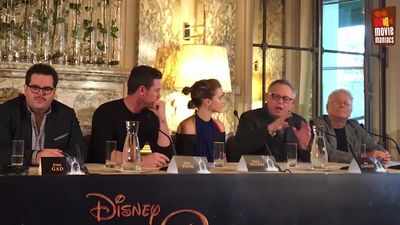 EmmaWatsonFan-dot-nl_BeautyAndTheBeastPersConferentieParijs0312.jpg