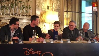 EmmaWatsonFan-dot-nl_BeautyAndTheBeastPersConferentieParijs0675.jpg